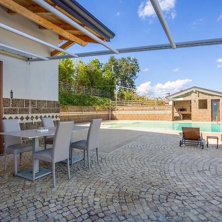 Villa Santoro Ai Tre Ulivi Con Piscina Privata Caiazzo Exterior foto