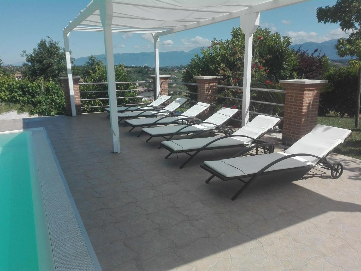 Villa Santoro Ai Tre Ulivi Con Piscina Privata Caiazzo Exterior foto