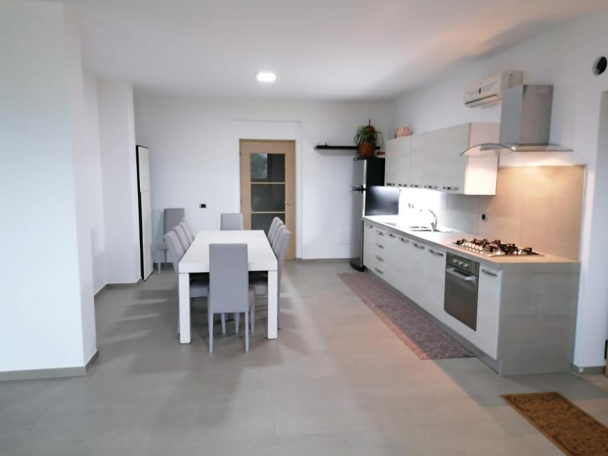 Villa Santoro Ai Tre Ulivi Con Piscina Privata Caiazzo Exterior foto