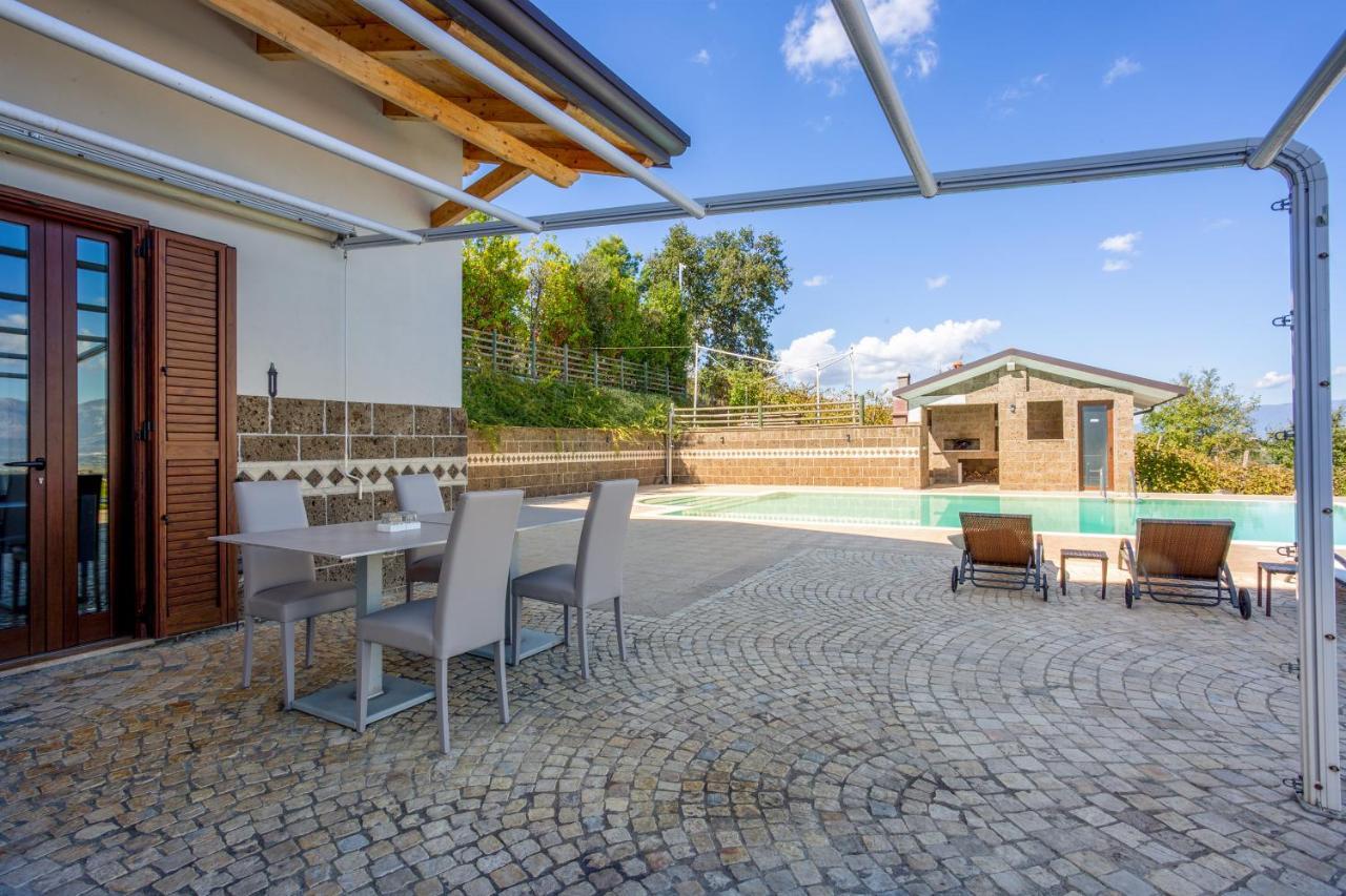 Villa Santoro Ai Tre Ulivi Con Piscina Privata Caiazzo Exterior foto