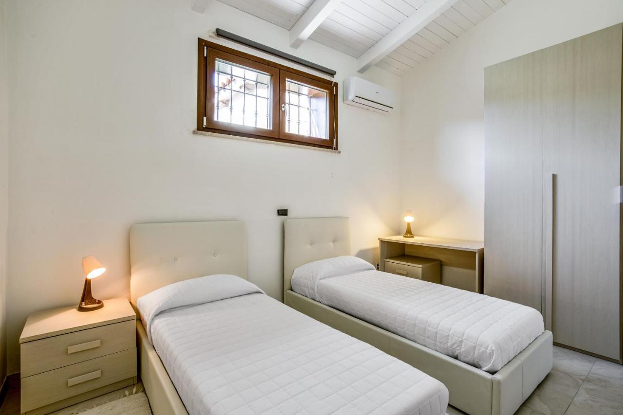 Villa Santoro Ai Tre Ulivi Con Piscina Privata Caiazzo Exterior foto